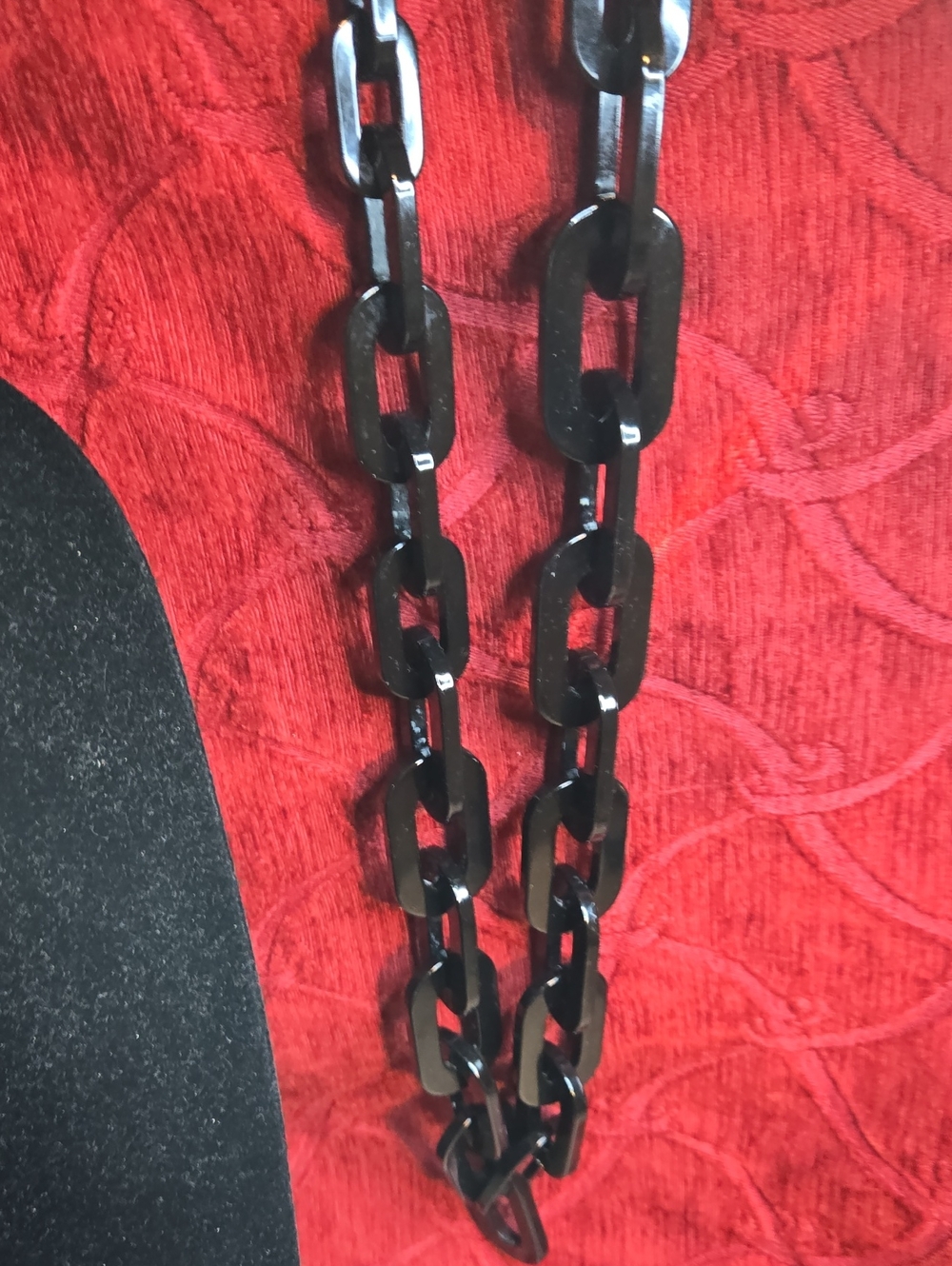 Iconic Rara Avis by Iris Apfel Chunky Black Resin Chain Link Statement Necklace